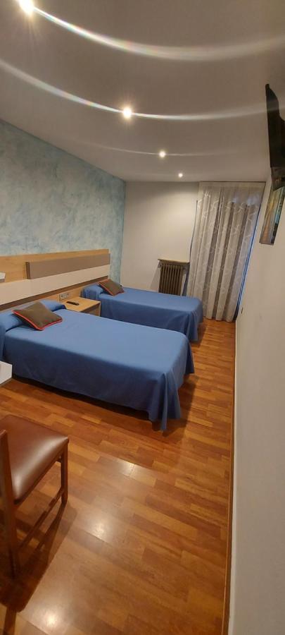 Hostal Del Campo Arévalo Eksteriør bilde